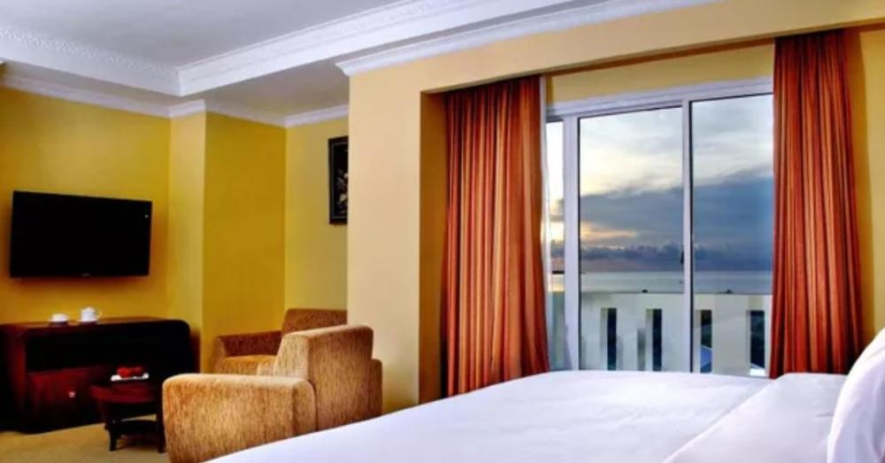 Aston Niu Manokwari Hotel & Conference Center Exterior photo